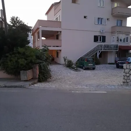 In With Terrace, Air Conditioning, Wifi 3719-3 Gostinjska kuća Lopar