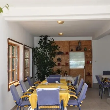 게스트하우스 In With Terrace, Air Conditioning, Wifi 3719-3 *