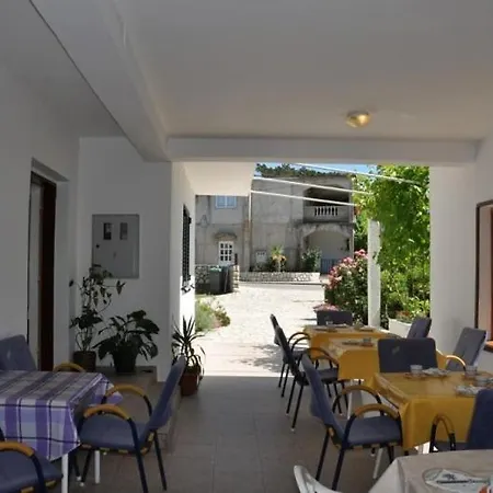 Gostinjska kuća In With Terrace, Air Conditioning, Wifi 3719-3 *