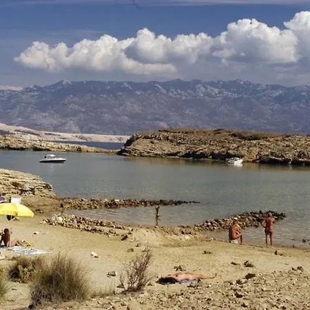 Gostinjska kuća In With Terrace, Air Conditioning, Wifi 3719-3 Lopar